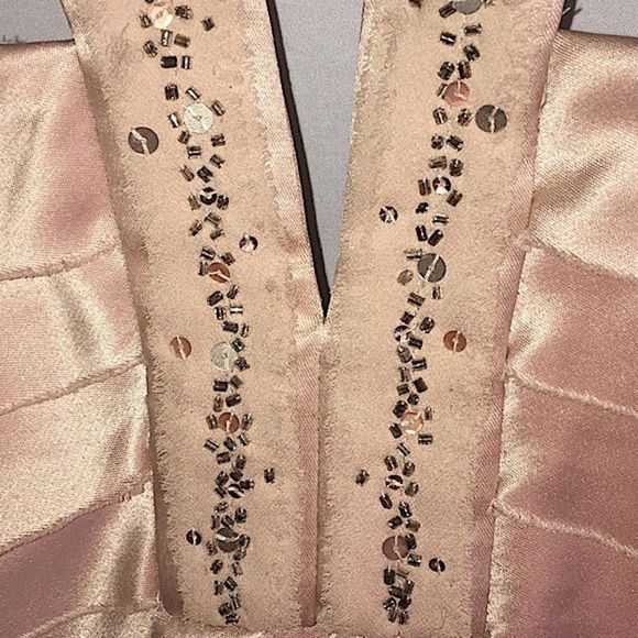 BCBGMAXAZRIA Women’s Halter Strapless Dress Champagne Cream Tiered Stretch - Picture 4 of 8